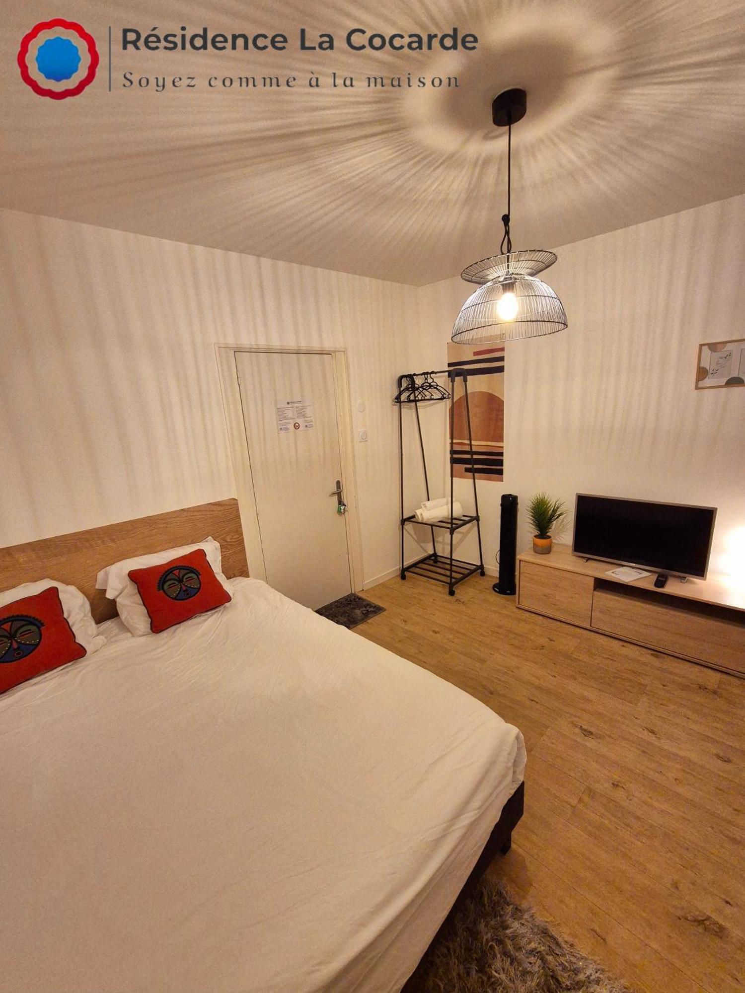 Residence La Cocarde, Suites Type Appartements Bourges Kültér fotó